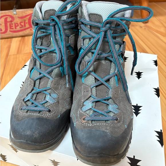 Lowa Focus GTS Mid Hiking Boot Women’s size 7 - Picture 2 of 6